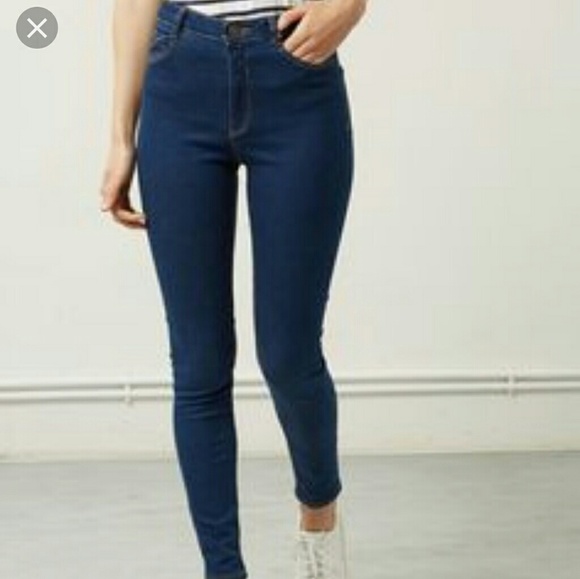 Hollister Pants - Hollister High Rise skinny Khakis!